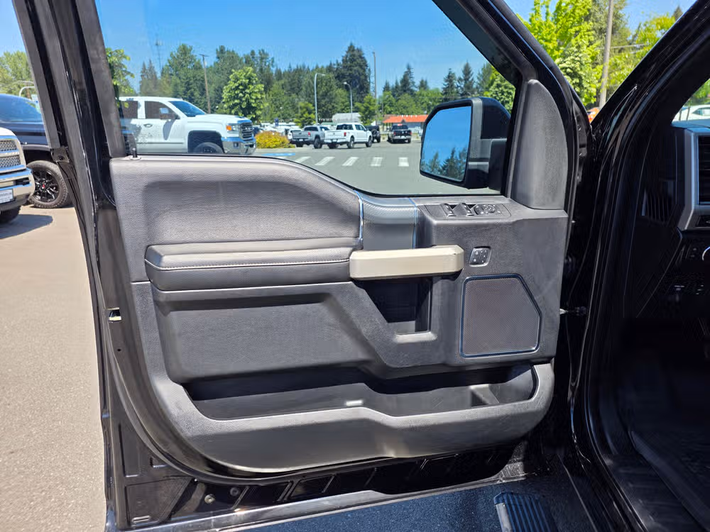 2018 Ford F-150 Lariat SuperCrew Image 21