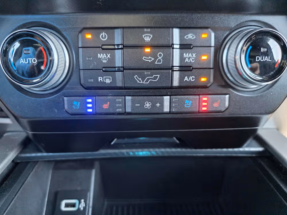 2018 Ford F-150 Lariat SuperCrew Image 15