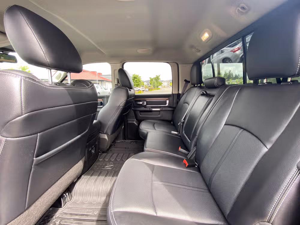 2018 Ram 1500 Laramie Eco Diesel Long Bed *MUST SEE* Image 28