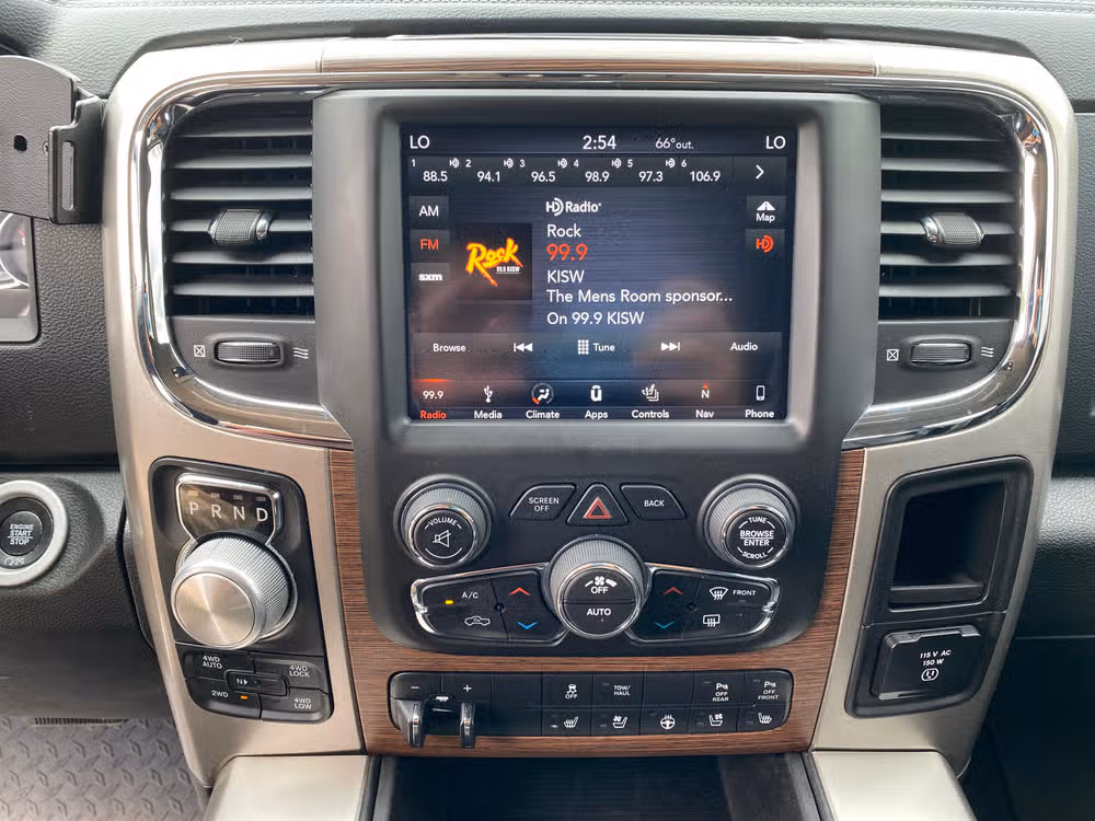 2018 Ram 1500 Laramie Eco Diesel Long Bed *MUST SEE* Image 19