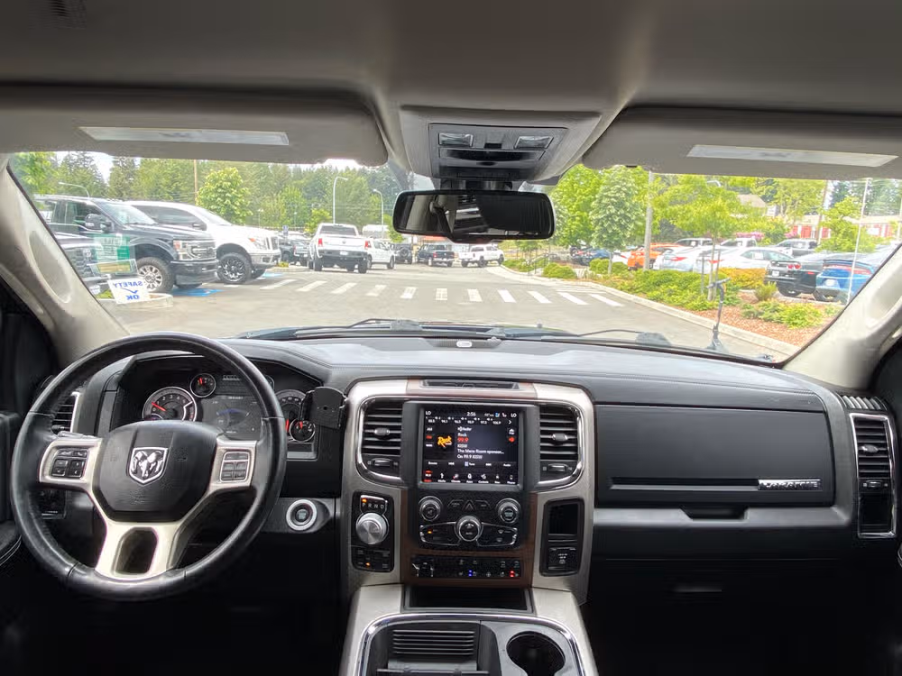 2018 Ram 1500 Laramie Eco Diesel Long Bed *MUST SEE* Image 12