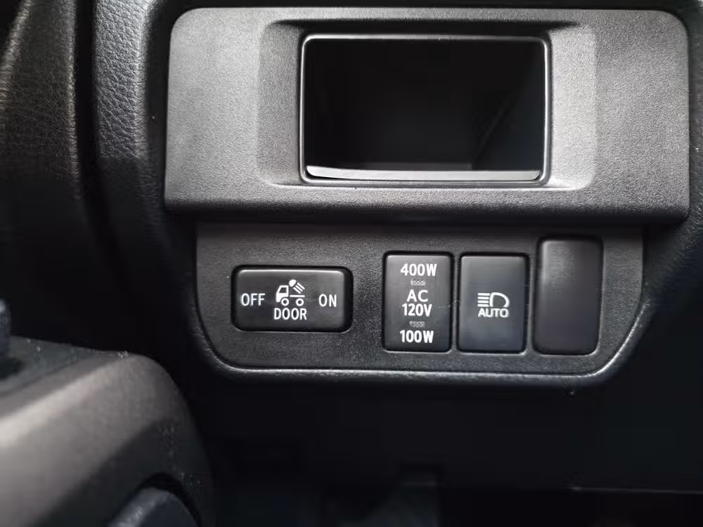 2018 Toyota Tacoma TRD Sport Double Cab Image 22