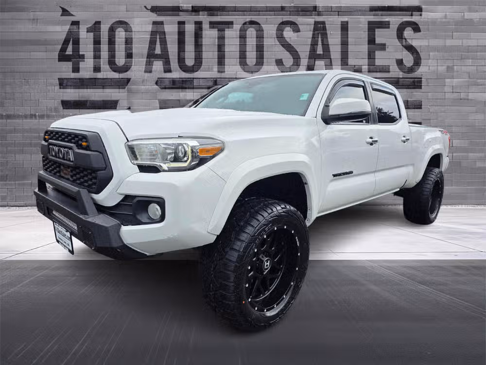 2018 Toyota Tacoma TRD Sport Double Cab Image 6