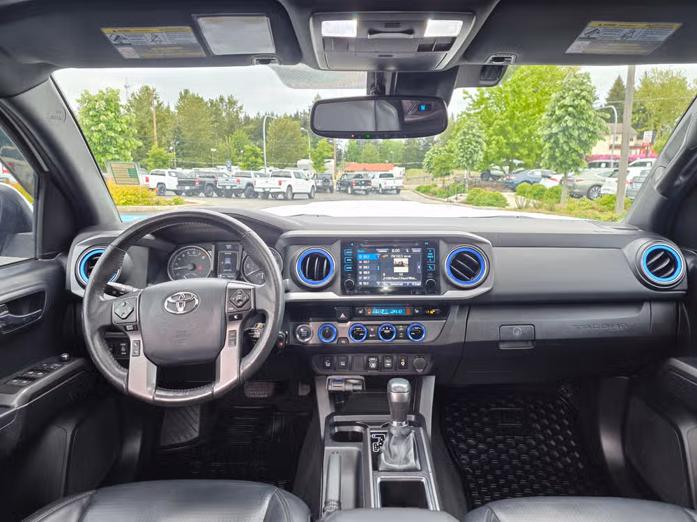 2018 Toyota Tacoma TRD Sport Double Cab Image 11