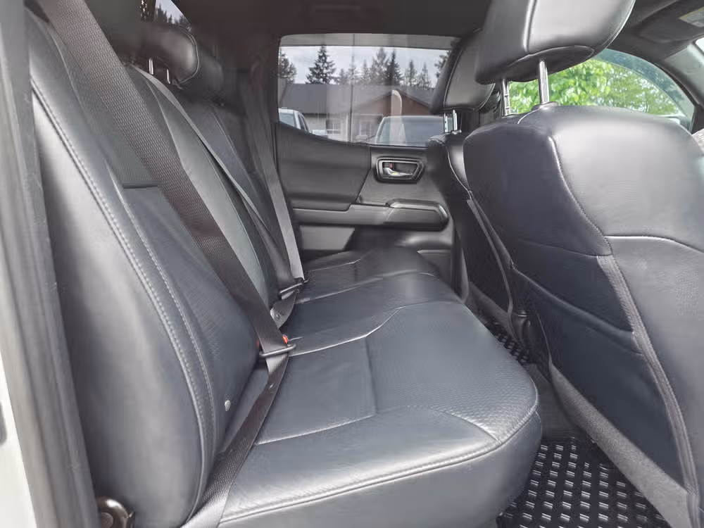 2018 Toyota Tacoma TRD Sport Double Cab Image 27