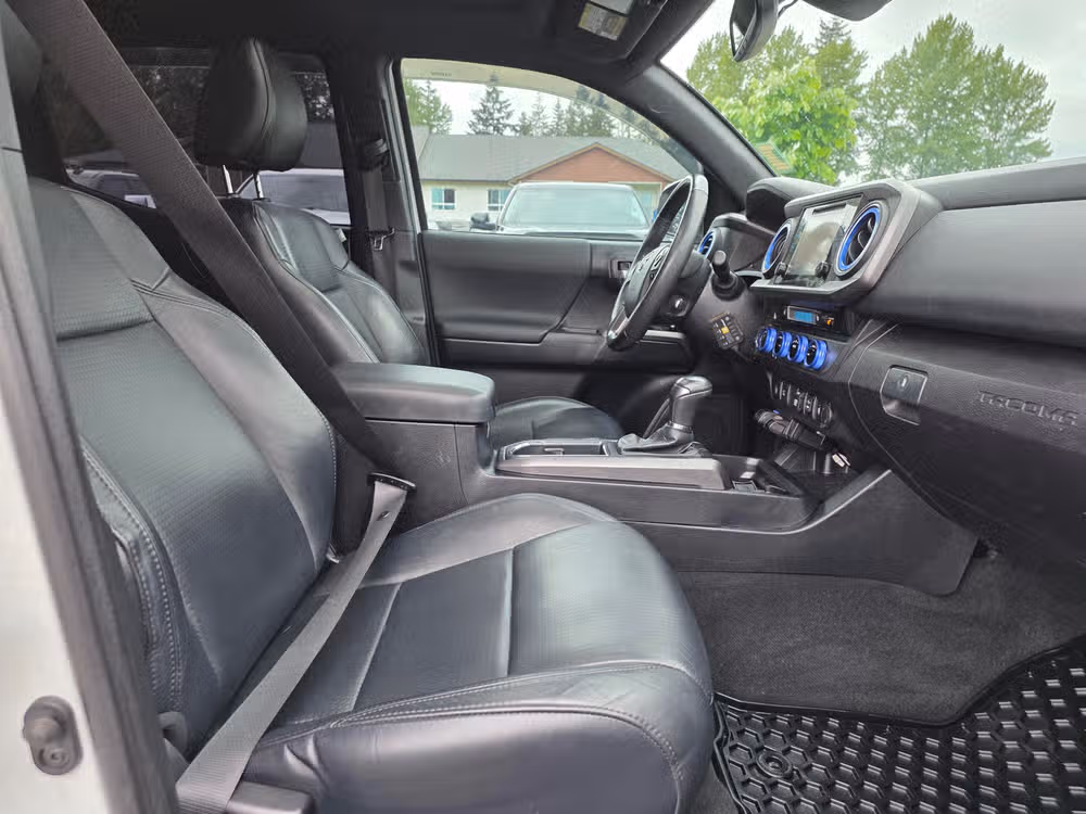 2018 Toyota Tacoma TRD Sport Double Cab Image 28