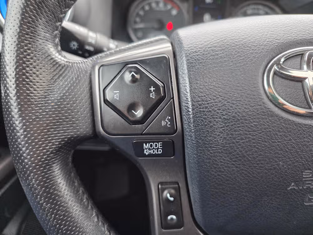 2018 Toyota Tacoma TRD Sport Double Cab Image 20