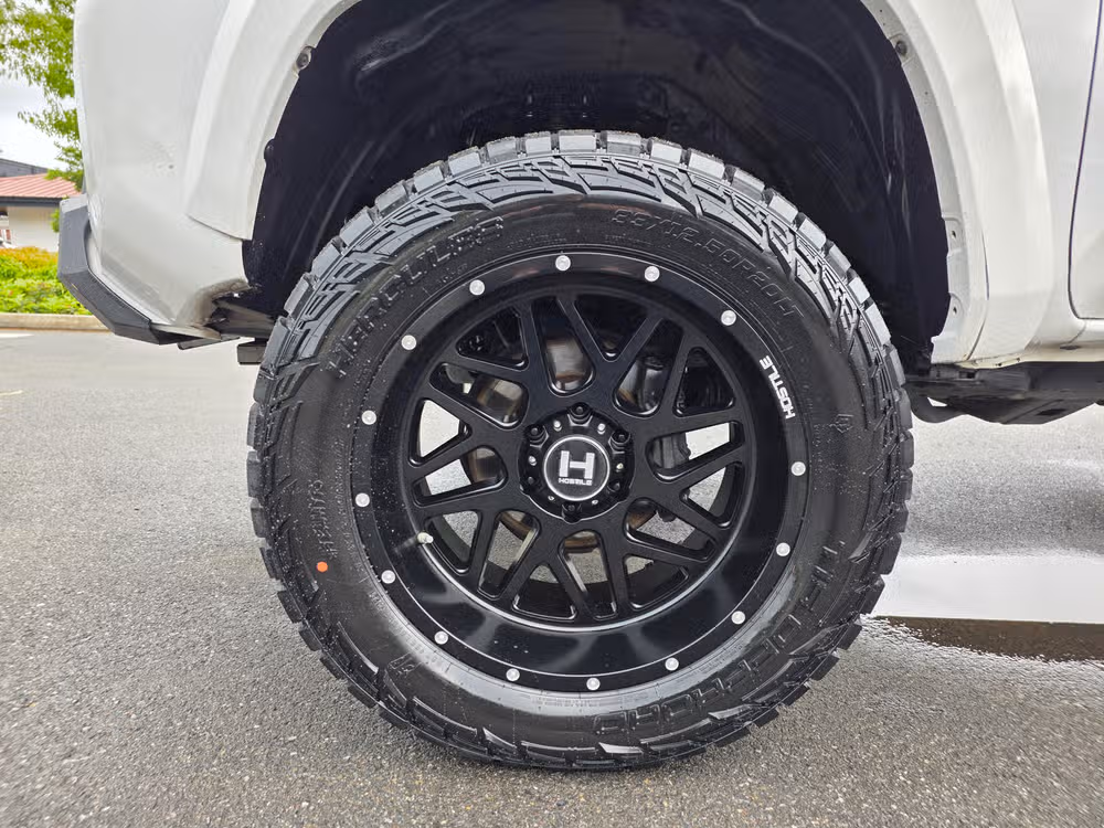 2018 Toyota Tacoma TRD Sport Double Cab Image 10