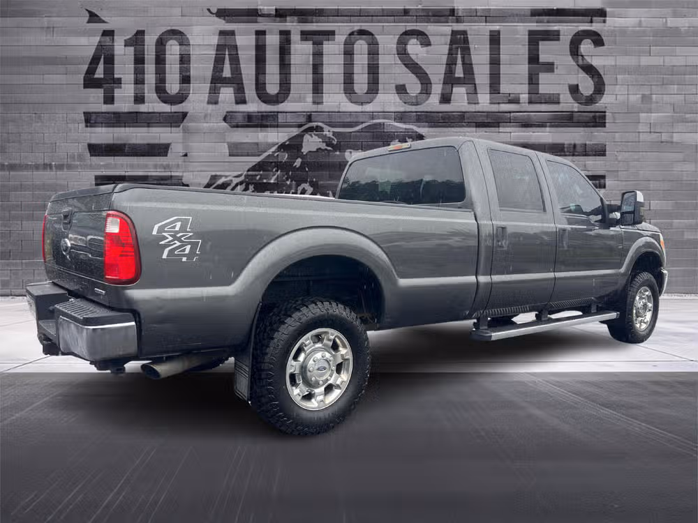 2015 Ford F-350 Super Duty XLT Crew Cab Lower Image 1