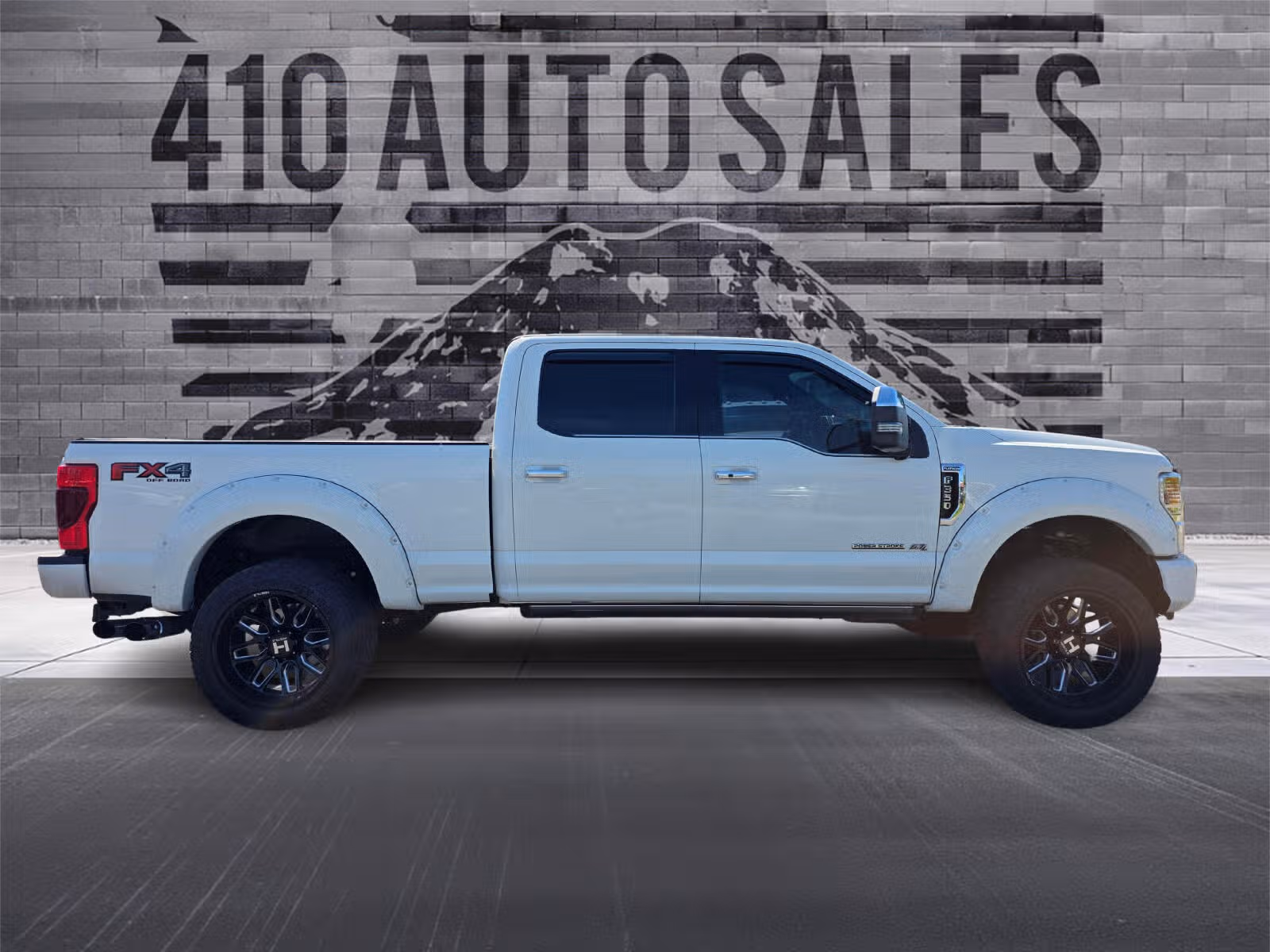2020 Ford F-350 Super Duty Platinum Crew Cab Upper Image 2