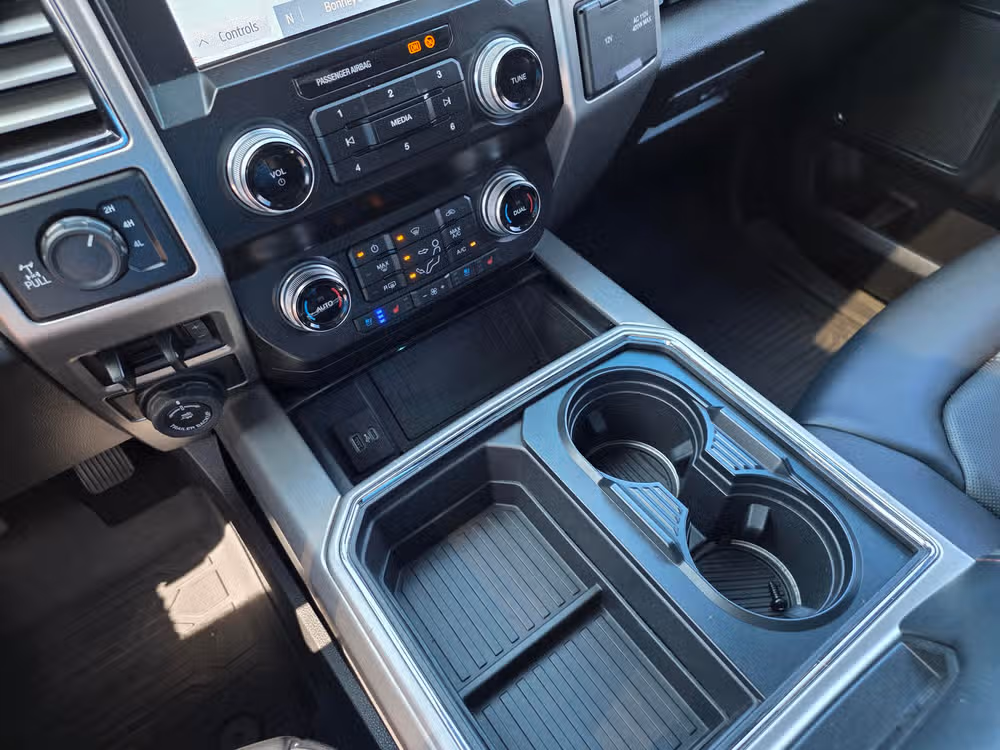2020 Ford F-350 Super Duty Platinum Crew Cab Image 17