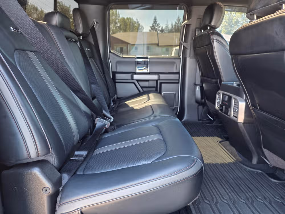 2020 Ford F-350 Super Duty Platinum Crew Cab Image 27