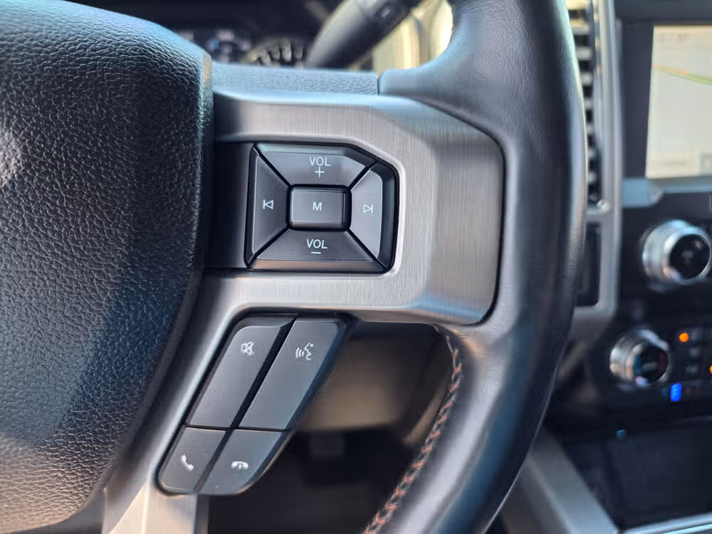 2020 Ford F-350 Super Duty Platinum Crew Cab Image 21
