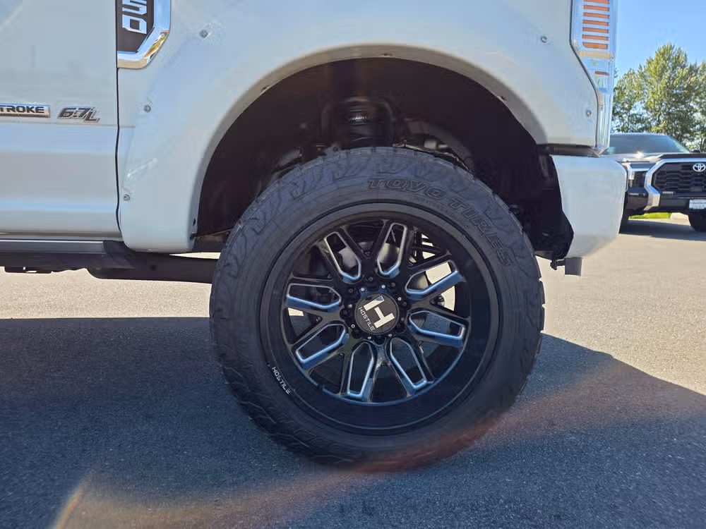 2020 Ford F-350 Super Duty Platinum Crew Cab Image 10