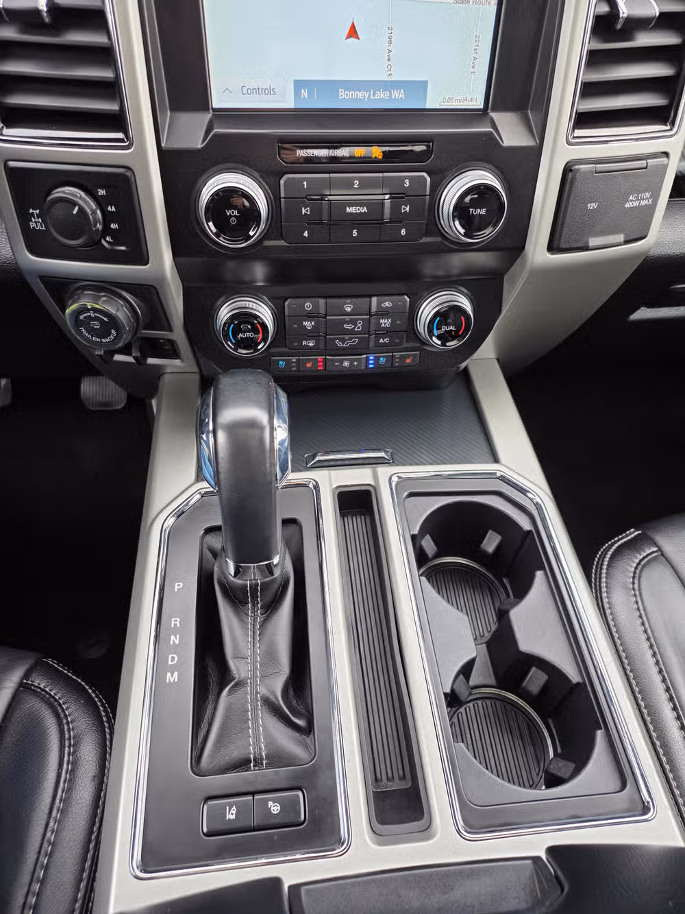 2020 Ford F-150 Lariat SuperCrew Image 17