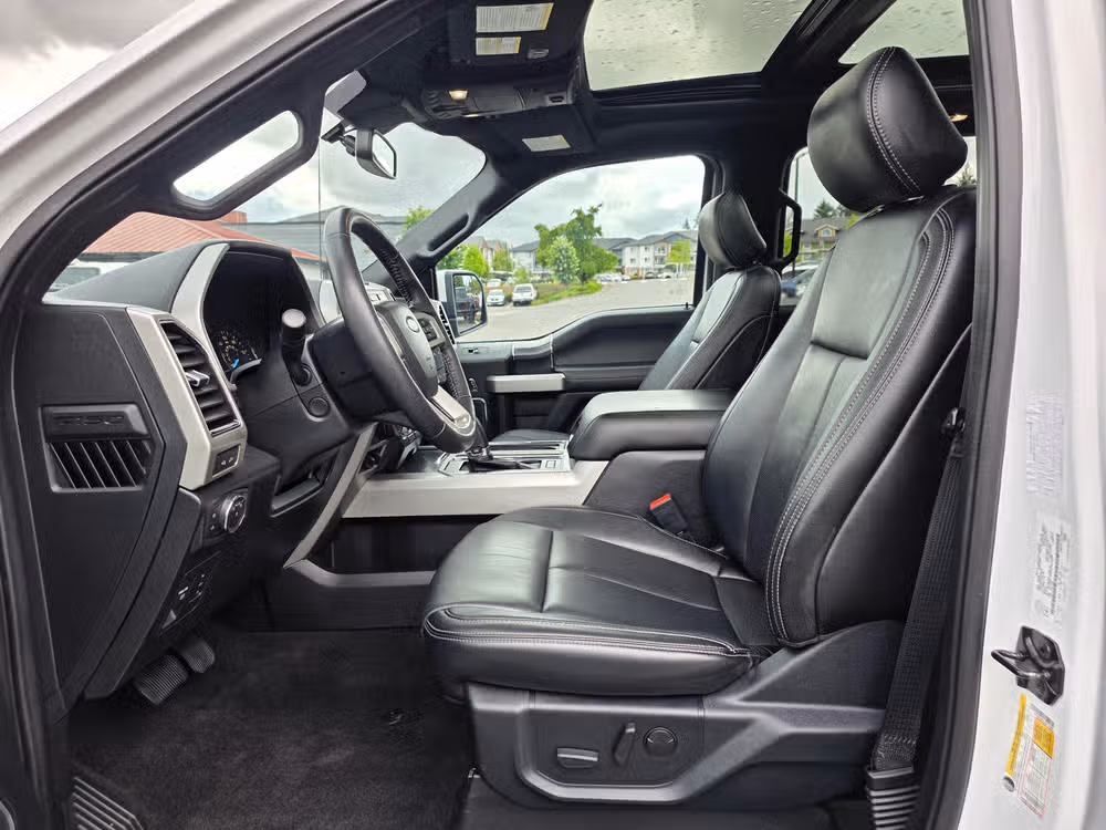 2020 Ford F-150 Lariat SuperCrew Image 25
