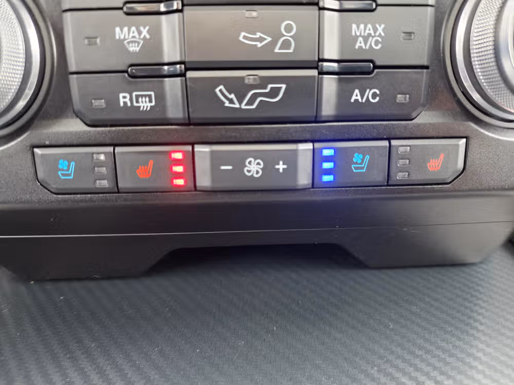 2020 Ford F-150 Lariat SuperCrew Image 15