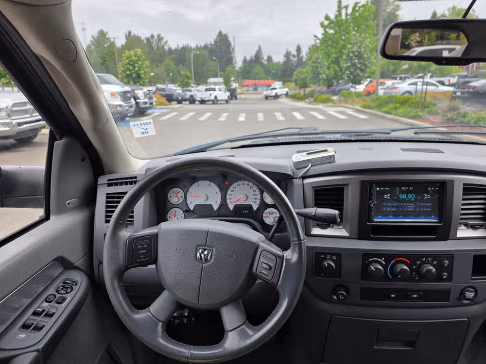 2008 Dodge Ram 3500 ST Quad Cab Image 11