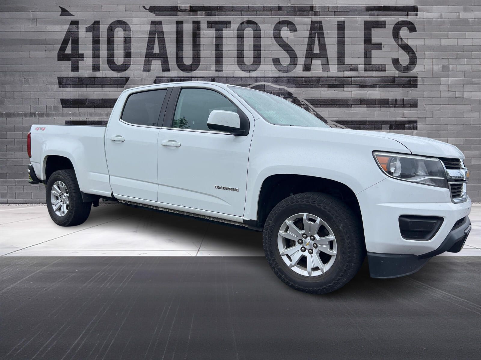 Summit White 2018 Chevrolet Colorado LT Crew Cab 4WD Pickup Truck Four-Wheel Drive Automatic