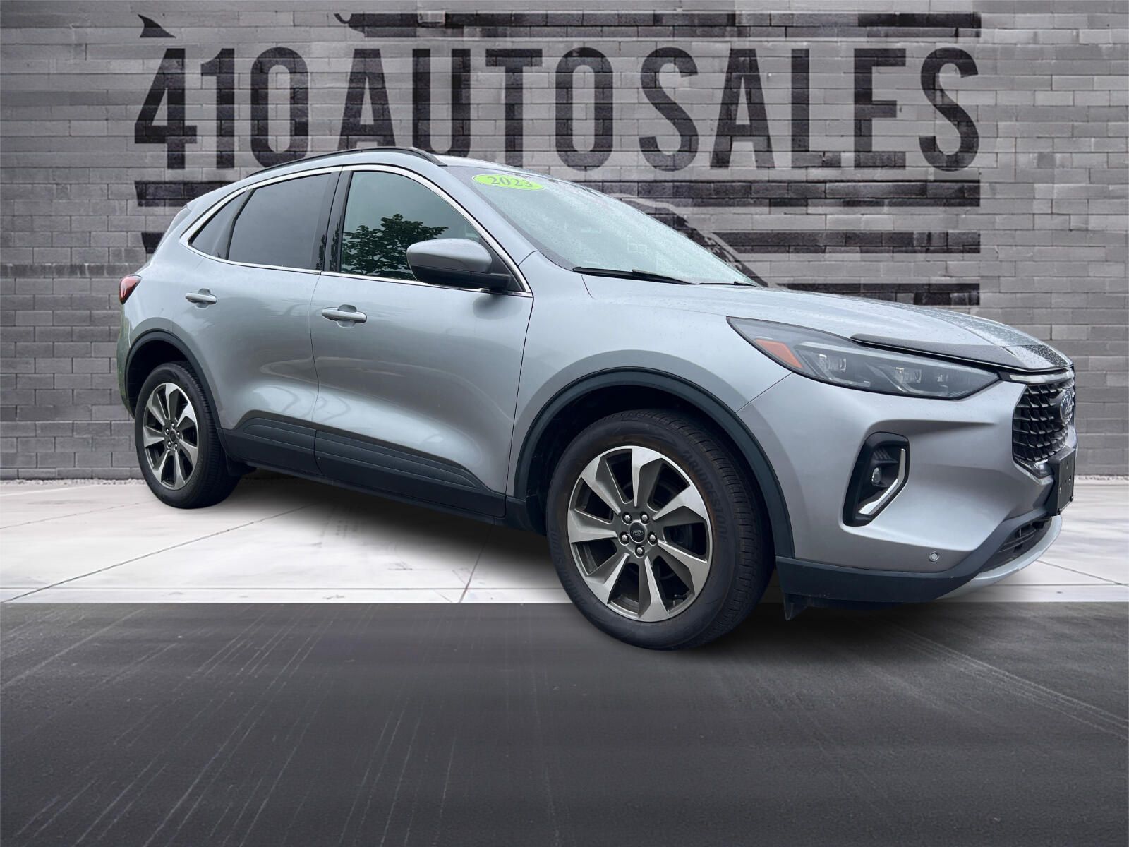 2023 Ford Escape Platinum AWD's photo