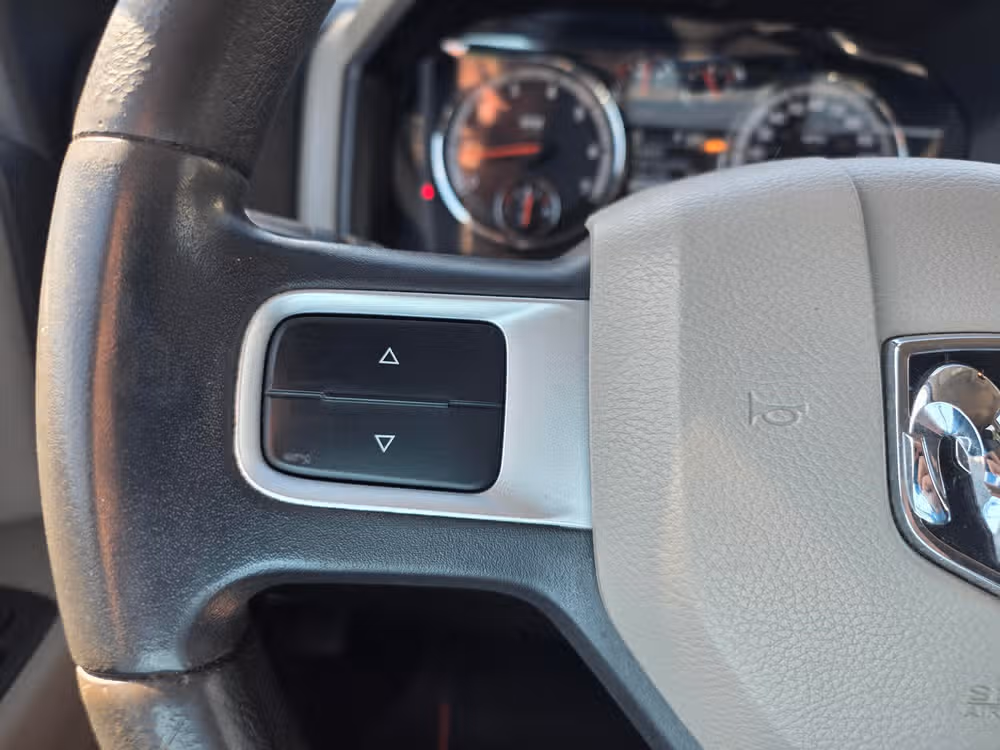 2011 Ram 1500 SLT Quad Cab Image 15