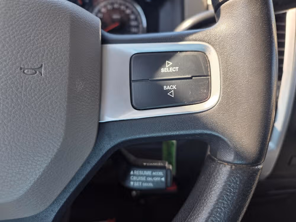 2011 Ram 1500 SLT Quad Cab Image 16