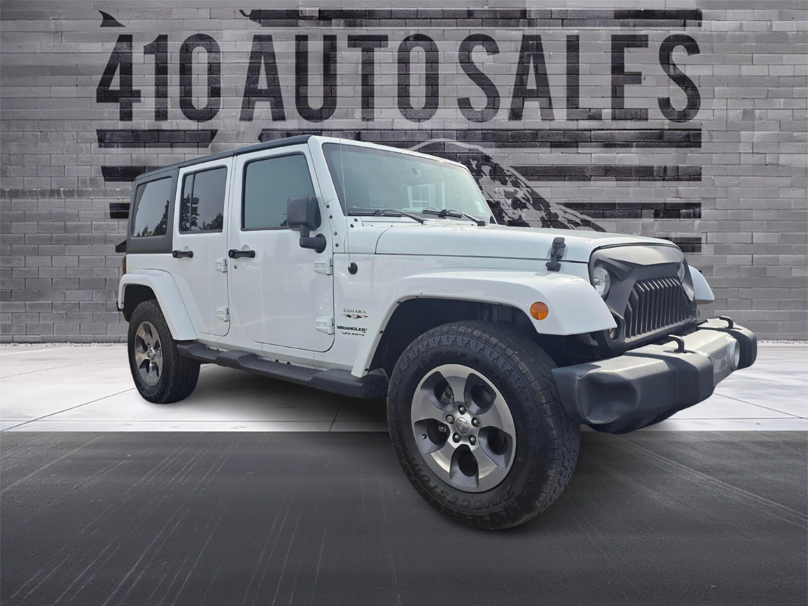 2018 Jeep Wrangler Sahara's photo