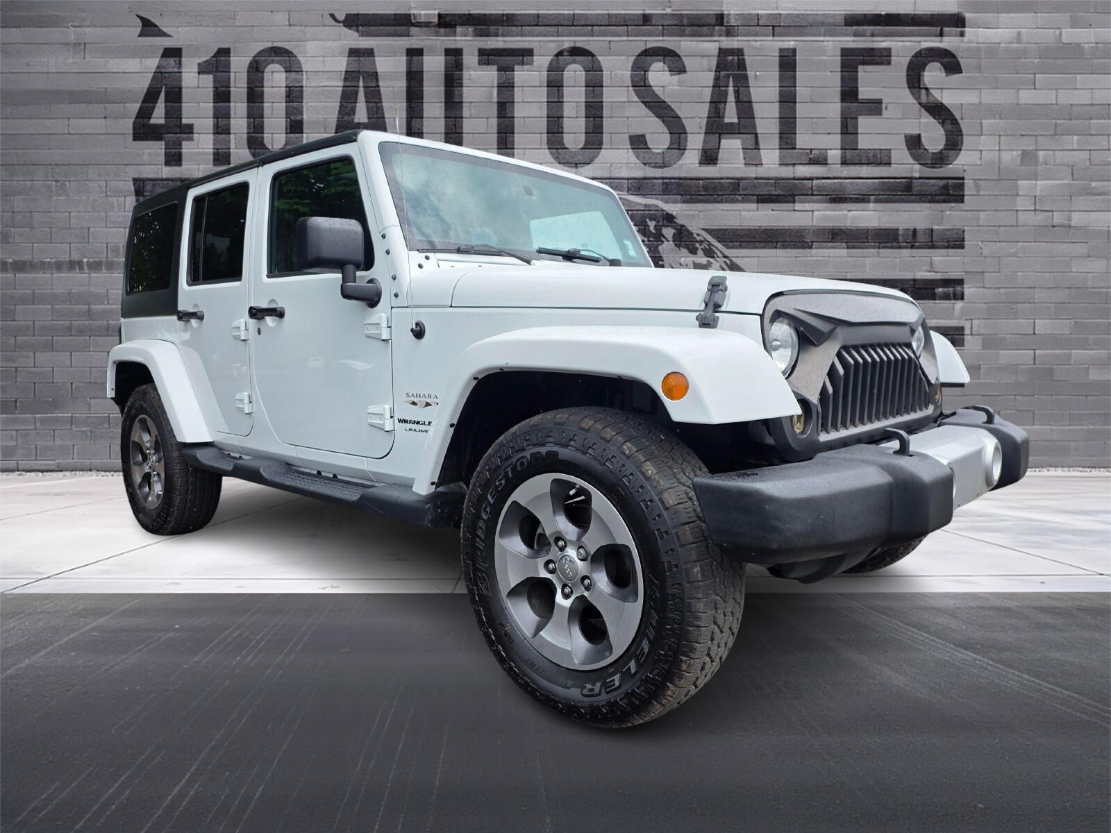 2018 Jeep Wrangler Sahara's photo