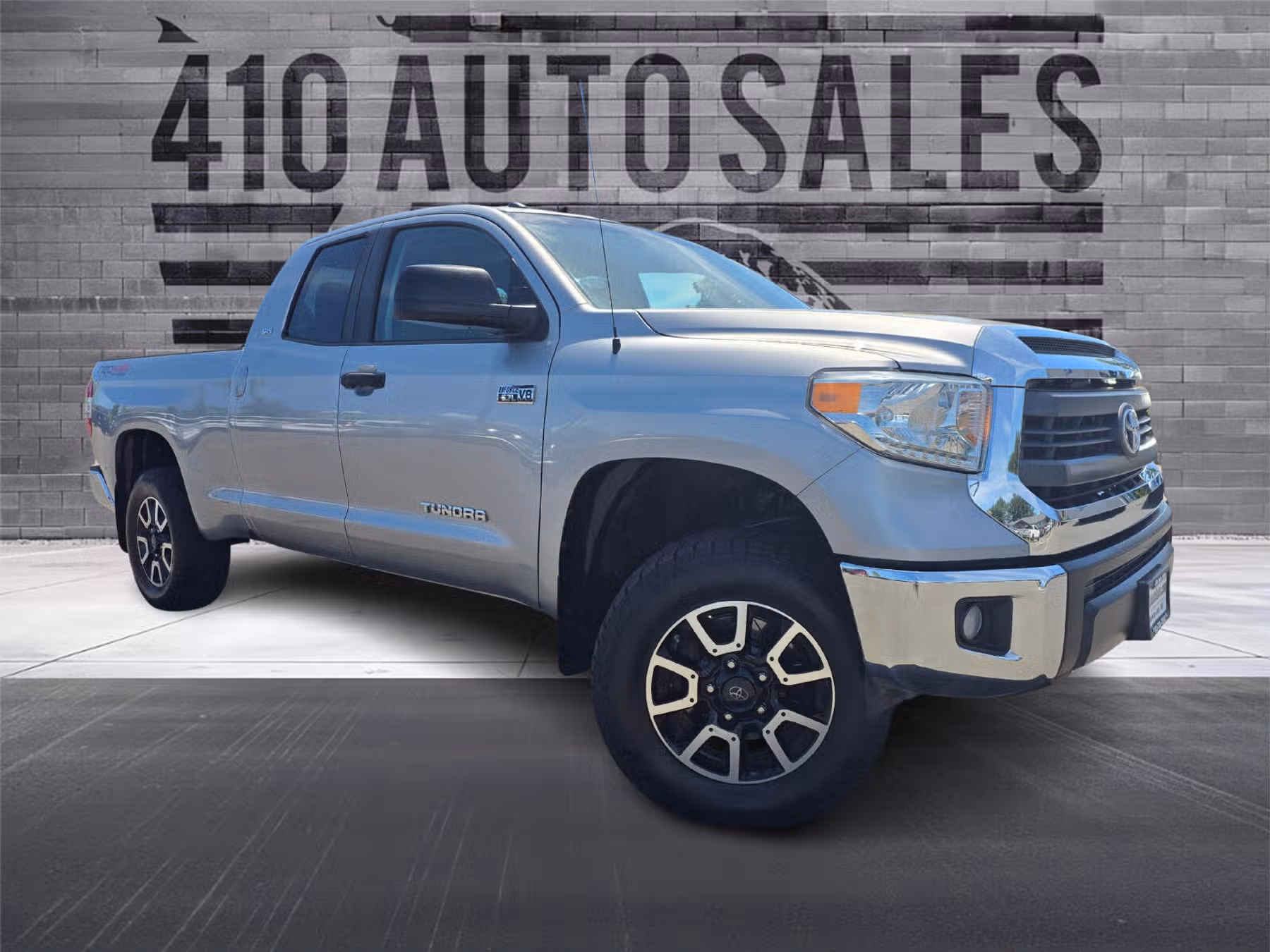2014 Toyota Tundra SR5 Double Cab Image 1
