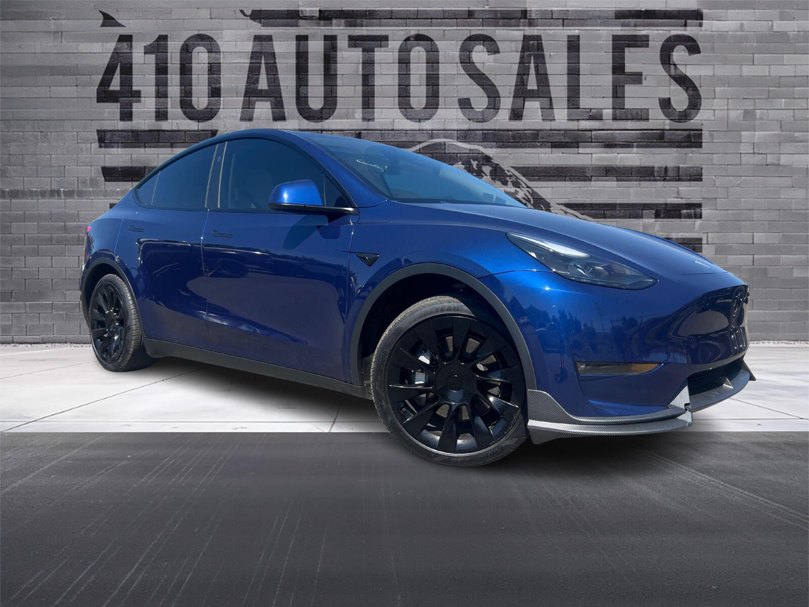2023 Tesla Model Y Long Range Dual Motor All-Wheel Drive's photo