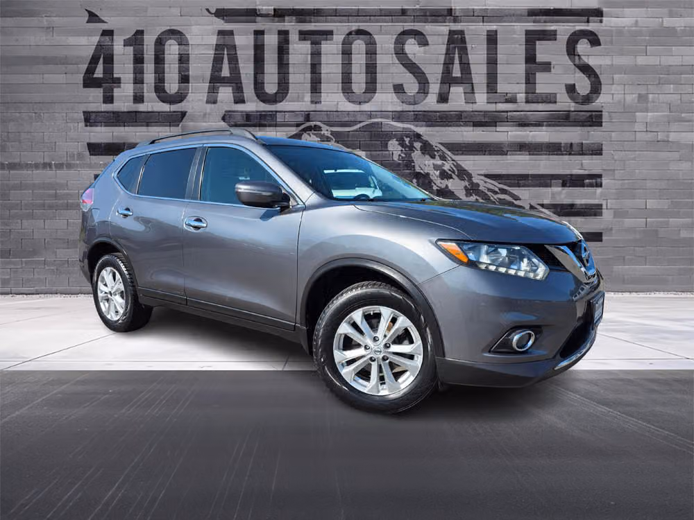 2015 Nissan Rogue SV Crossover Image 1