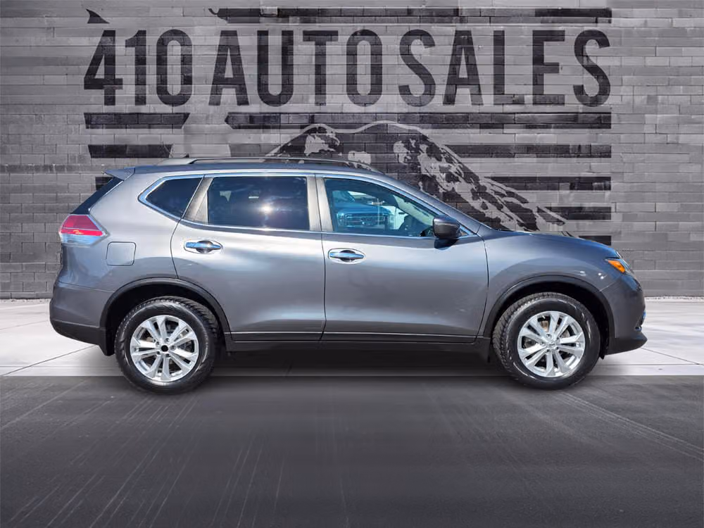 2015 Nissan Rogue SV Crossover Image 3