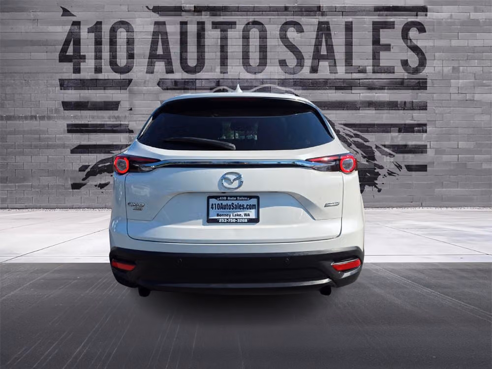 2018 Mazda CX-9 Touring Lower Image 2