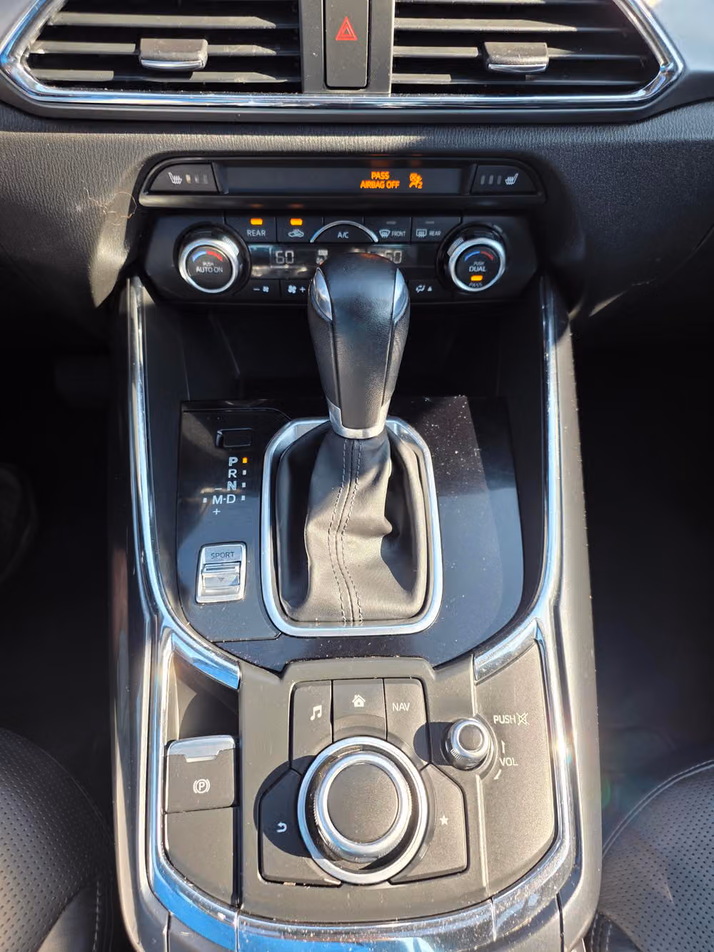 2018 Mazda CX-9 Touring Image 18