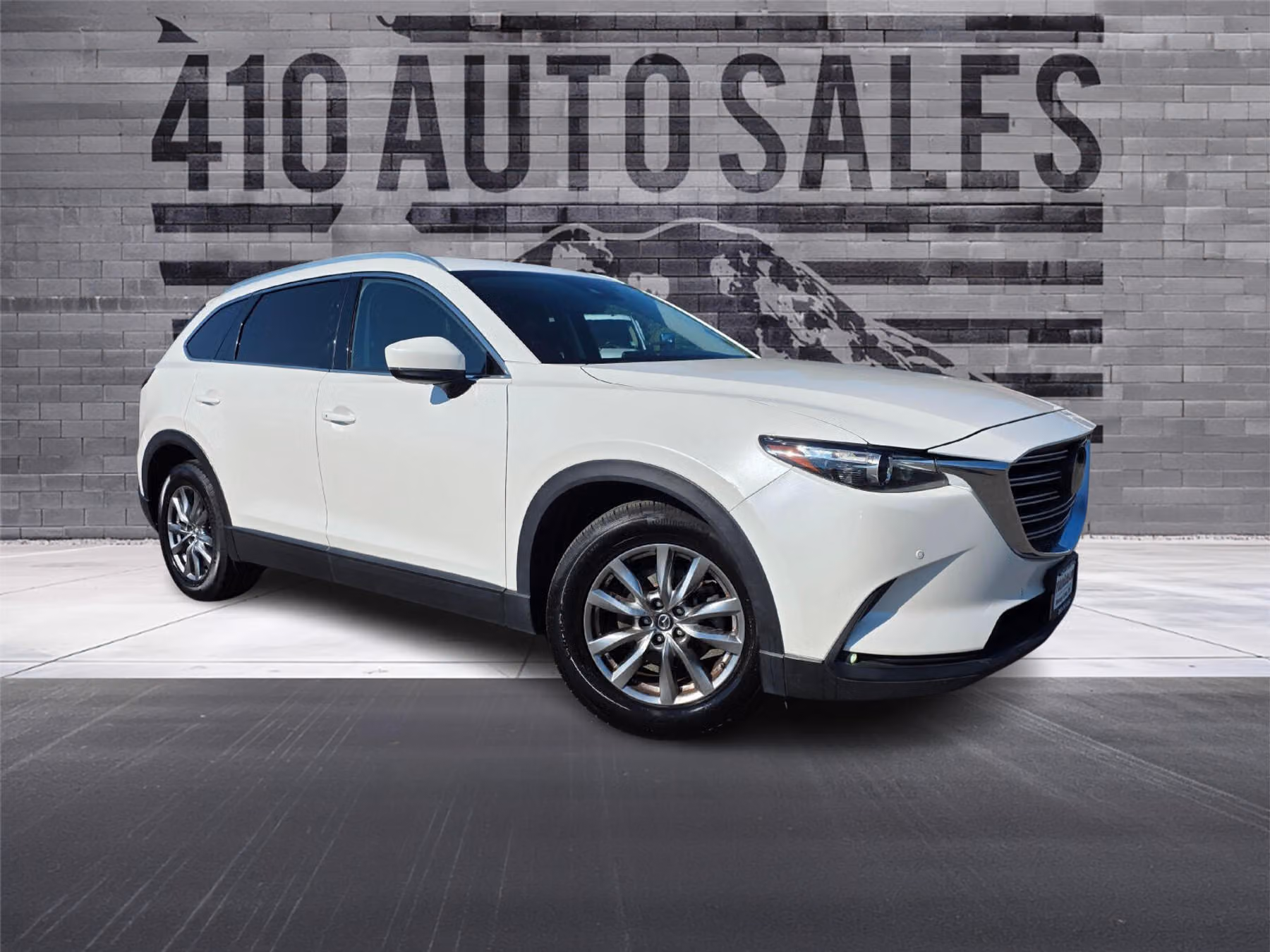 2018 Mazda CX-9 Touring Image 1