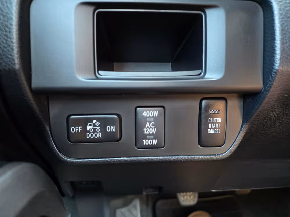 2016 Toyota Tacoma Double Cab TRD Sport Image 23