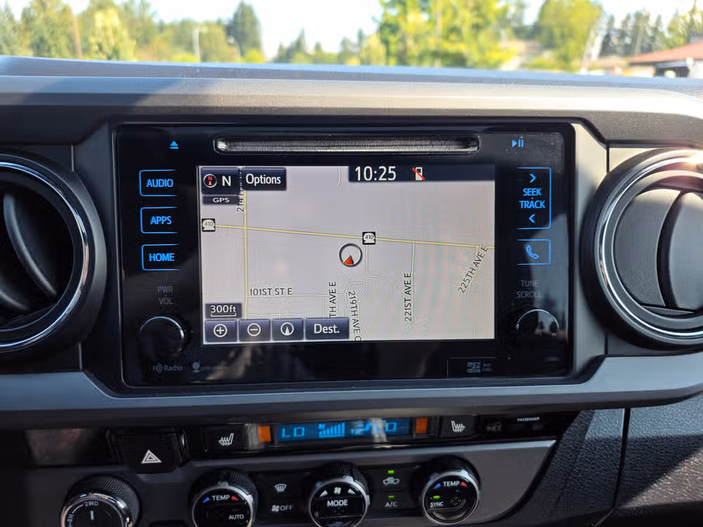 2016 Toyota Tacoma Double Cab TRD Sport Image 15