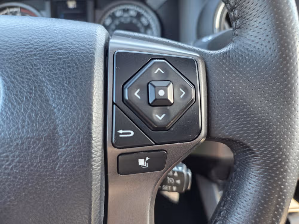 2016 Toyota Tacoma Double Cab TRD Sport Image 22
