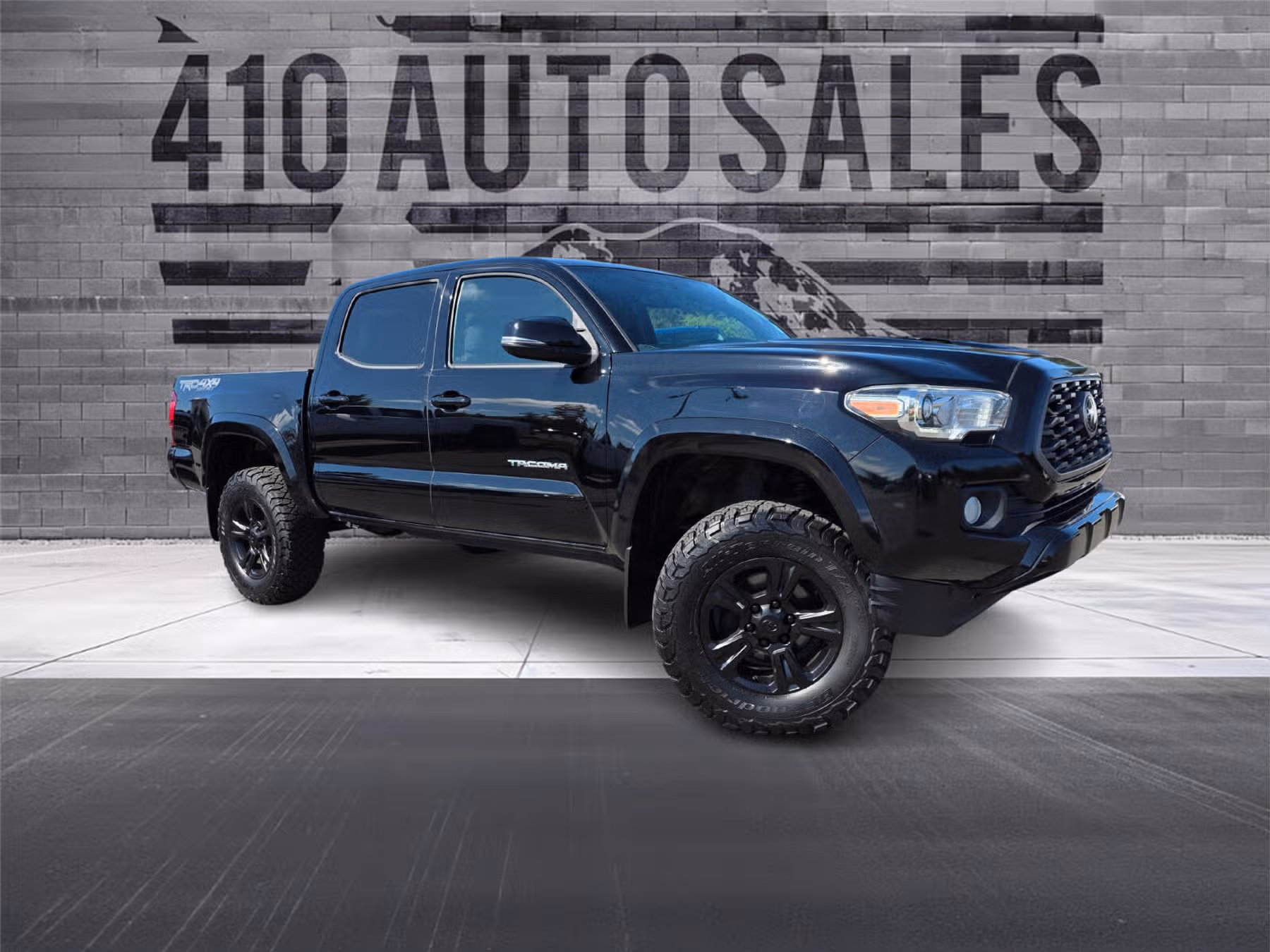 2016 Toyota Tacoma Double Cab TRD Sport Image 1