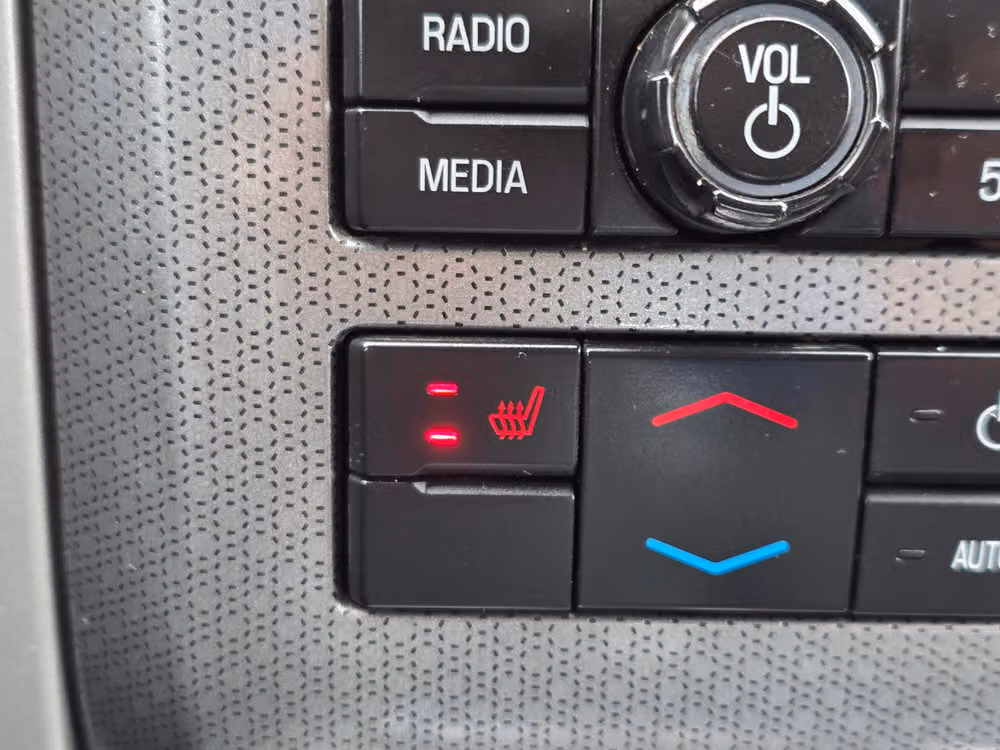 2011 Ford F-150 SVT Raptor SuperCrew Image 23