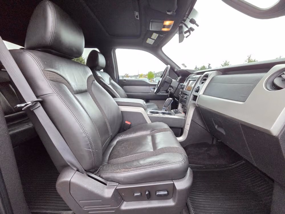 2011 Ford F-150 SVT Raptor SuperCrew Image 34
