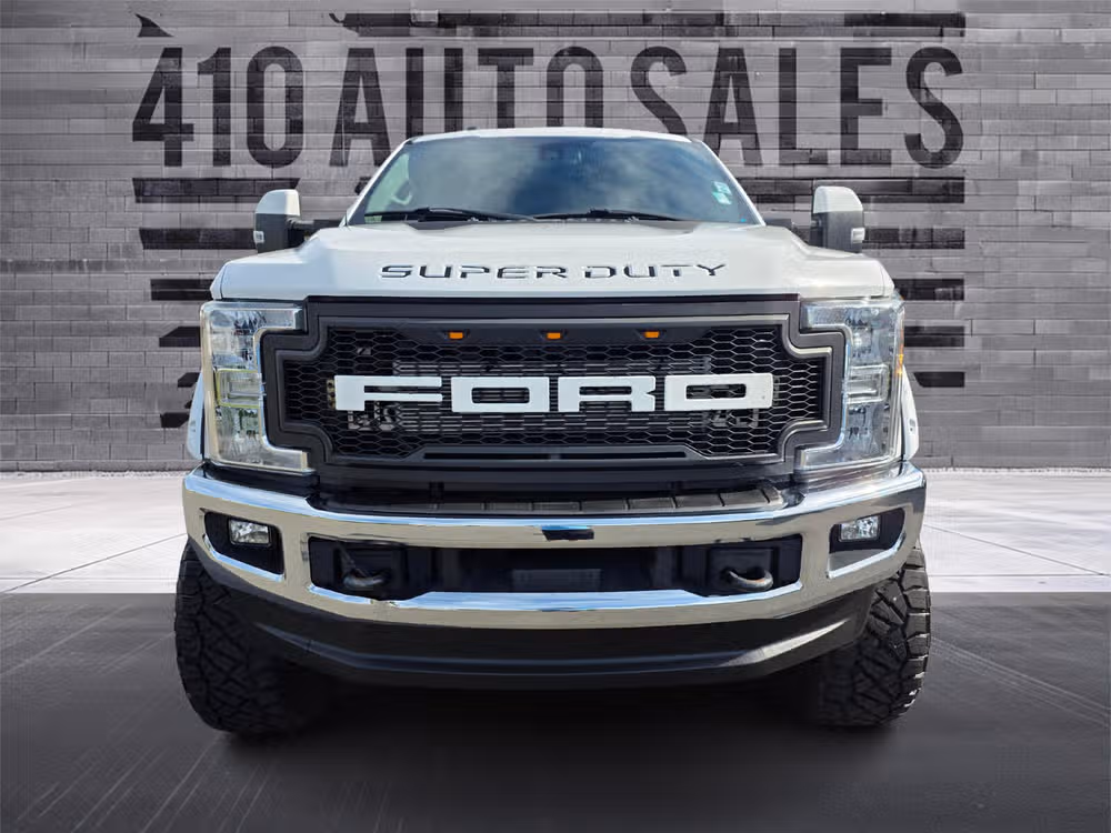 2017 FORD F-350 LARIAT *LONG BED* Lower Image 3