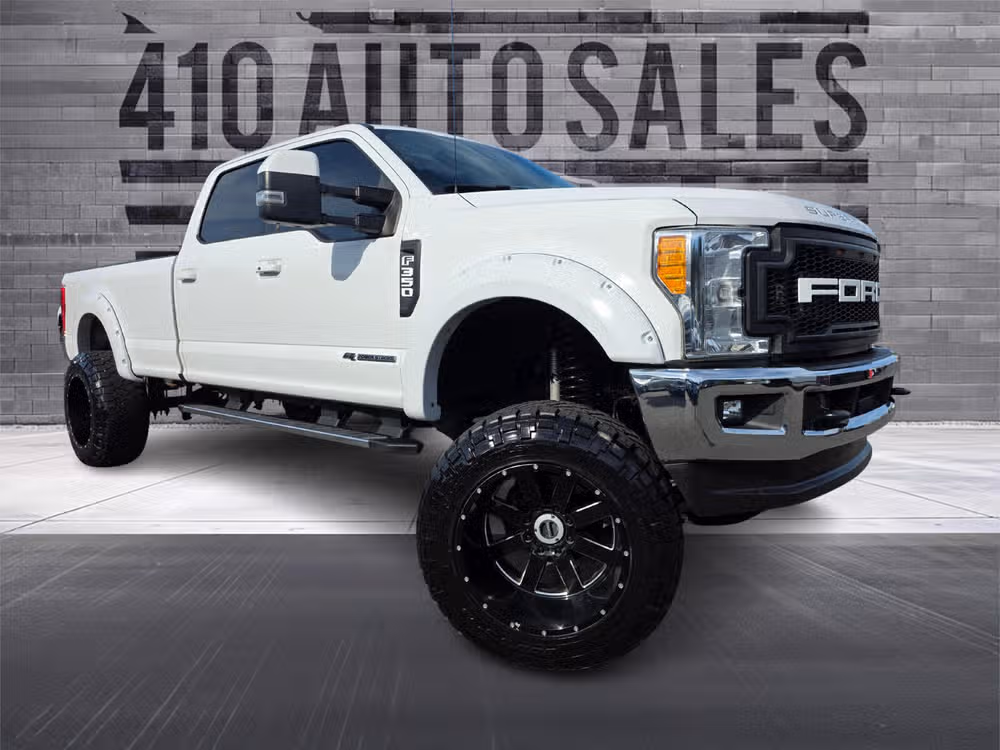3001 - 2017 FORD F-350 LARIAT *LONG BED*