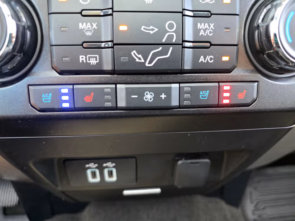 2017 FORD F-350 LARIAT *LONG BED* Image 15