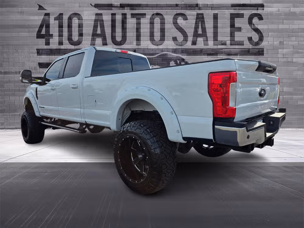 2017 FORD F-350 LARIAT *LONG BED* Image 8