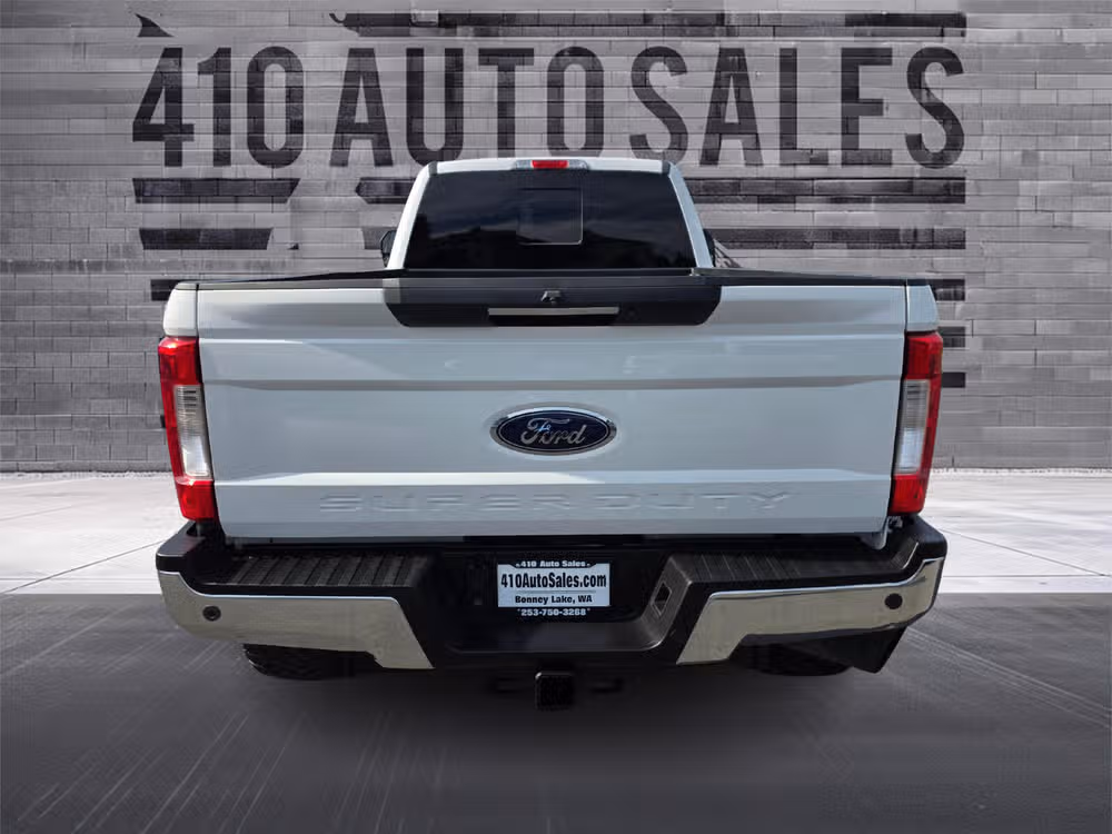 2017 FORD F-350 LARIAT *LONG BED* Image 4