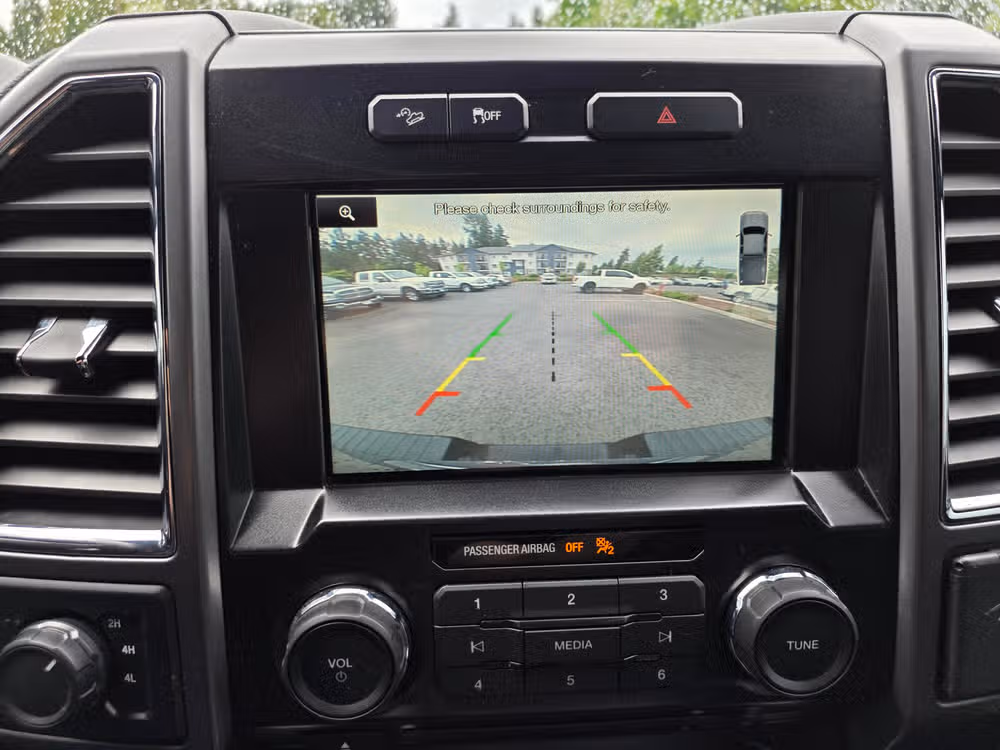 2015 Ford F-150 XLT SuperCrew Image 15