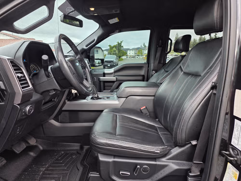 2015 Ford F-150 XLT SuperCrew Image 24