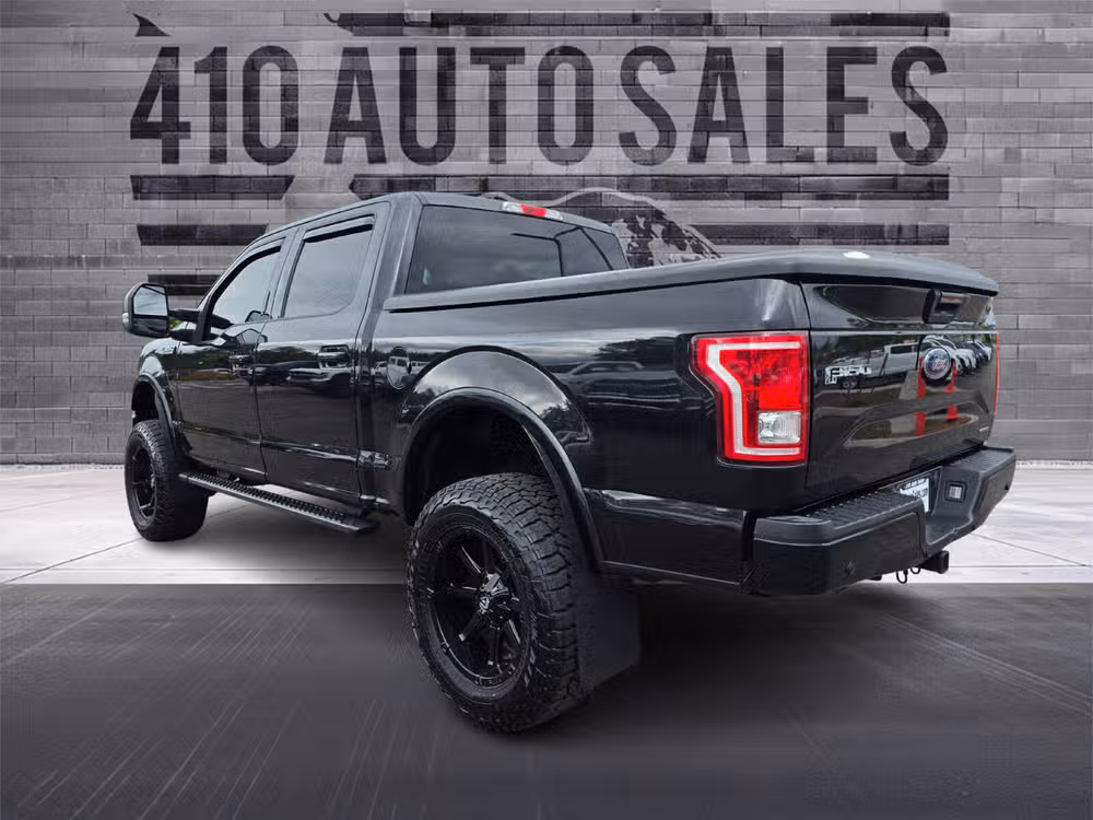 2015 Ford F-150 XLT SuperCrew Image 8