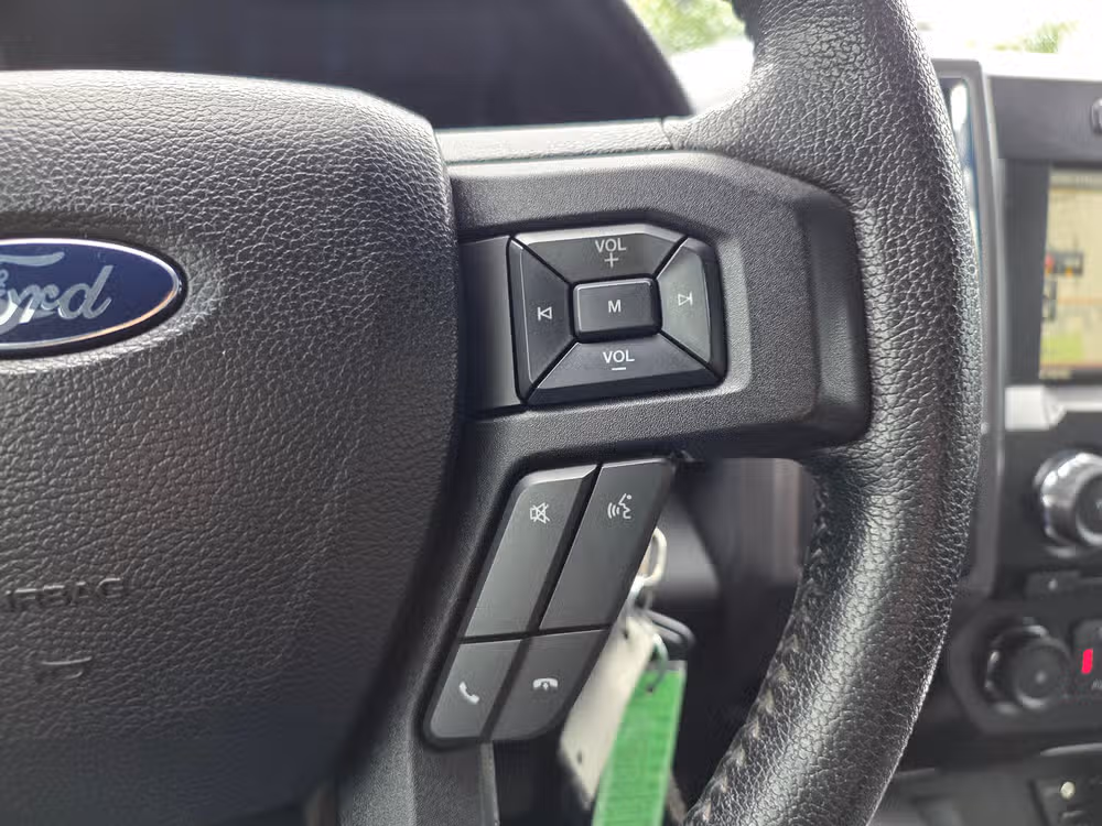 2015 Ford F-150 XLT SuperCrew Image 20
